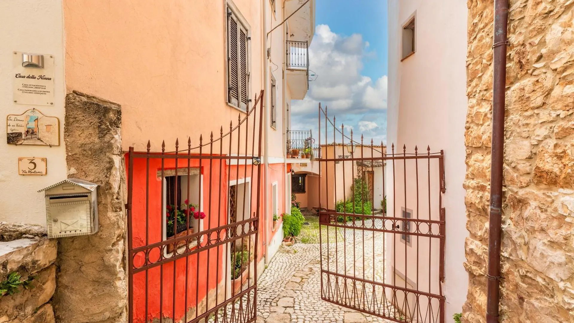 Casa Della Nonna Nel Borgo Villa Baunei Semesterbostad
