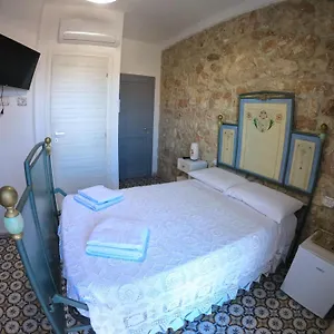 Appartamento Dommu De Nannai Moro: Con Bagno E Balcone, Baunei
